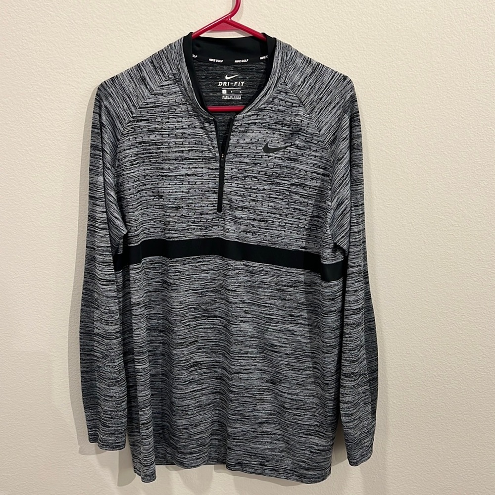 Nike Men's Gray and Black Quarter-Zip Dri-FIT Sweater